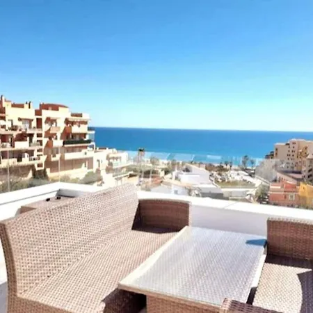 Modern Terrassed House Close Σπίτι διακοπών