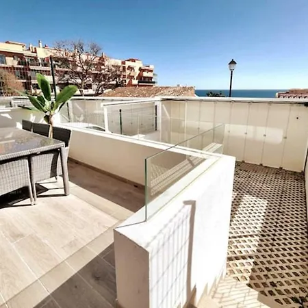 Modern Terrassed House Close Σπίτι διακοπών *